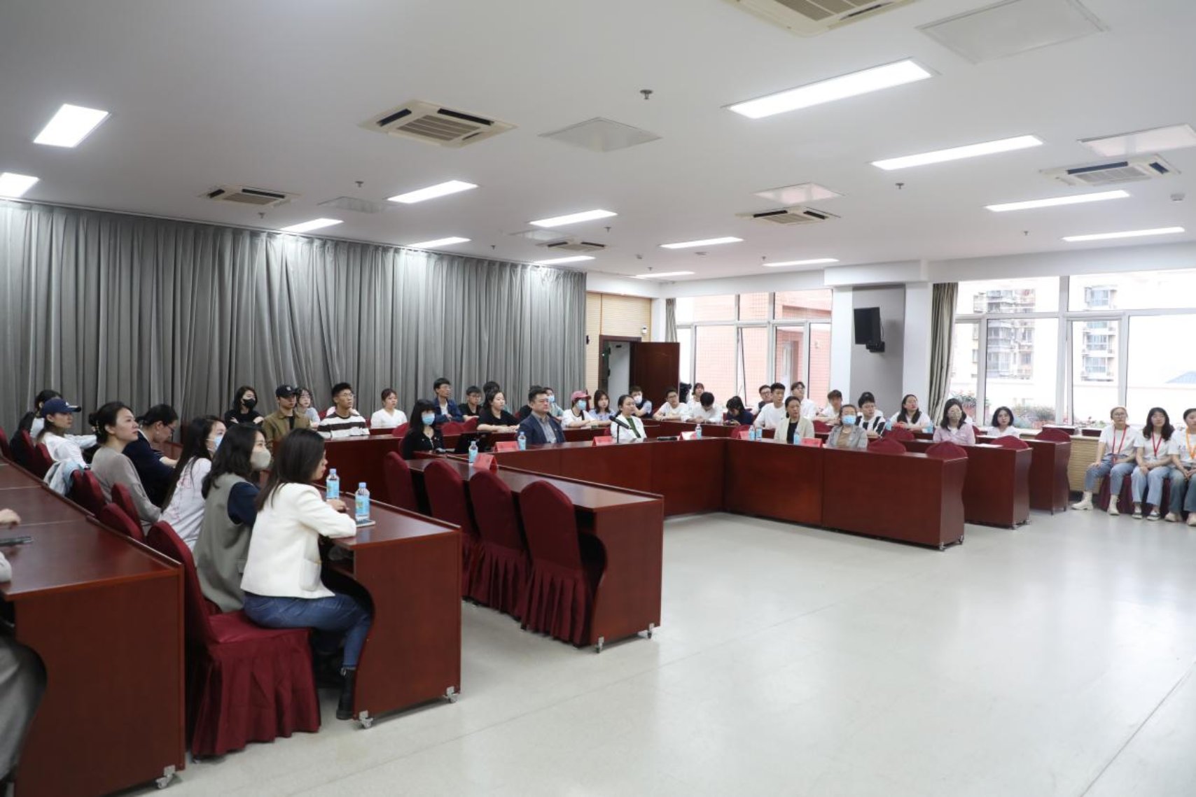 弘揚雷鋒精神，建設美麗國戲——雷鋒志愿活動分享會成功舉辦